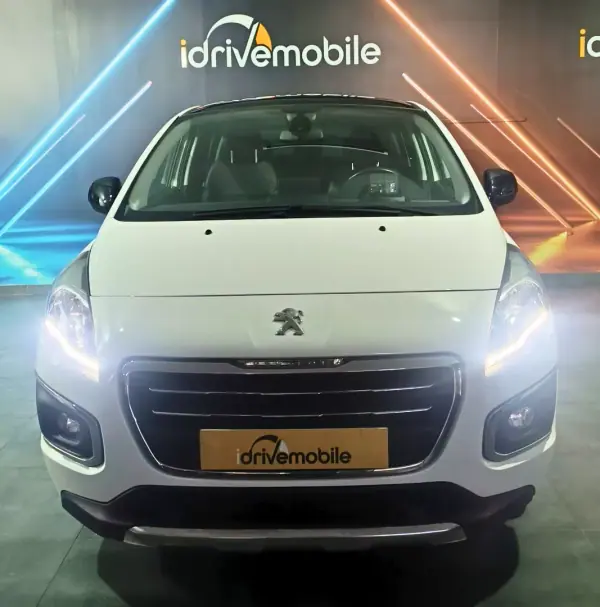Peugeot 3008 2015 - 11500 EUR, 134160 km - AUTO.MOTO.pt - 134160km - foto 13 de 37