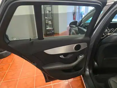 Mercedes-Benz C 300 2020 - 30980 EUR, 98799 km - AUTO.MOTO.pt - 98799km - foto 43 de 47