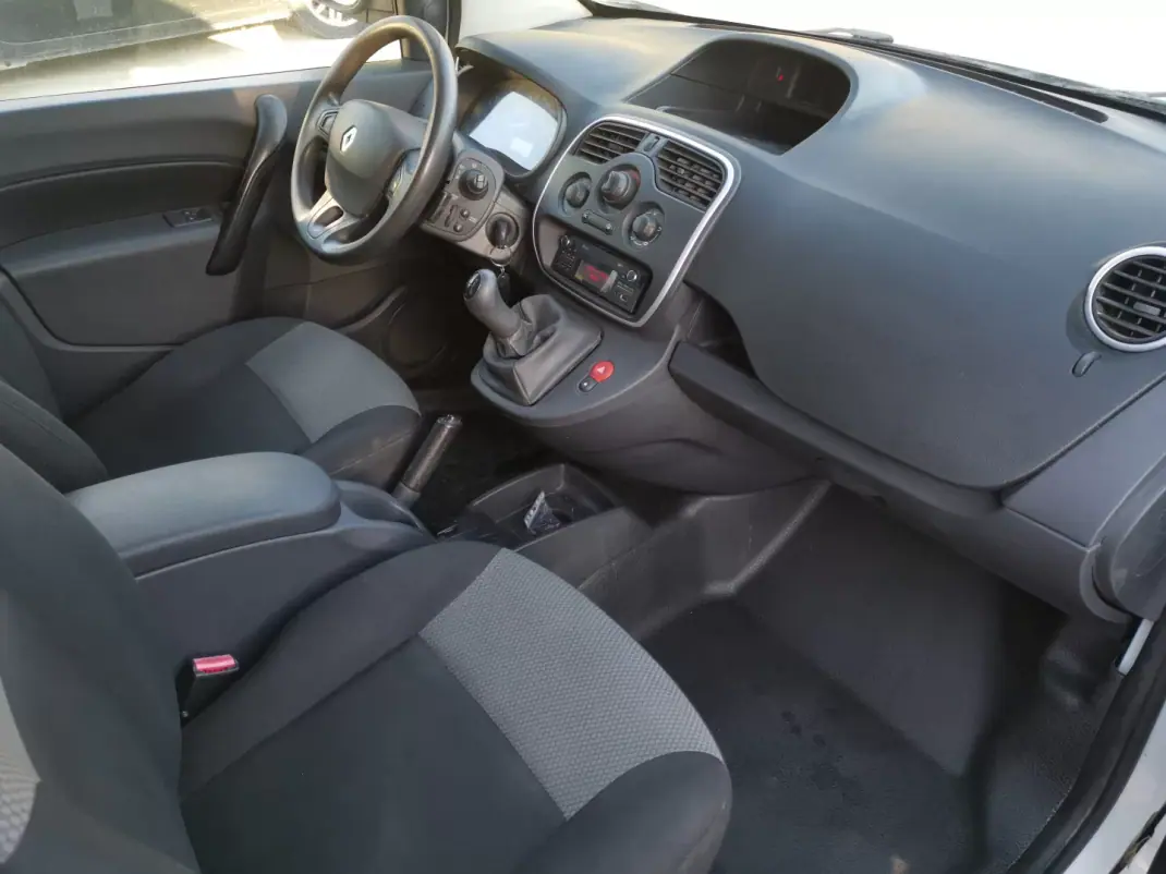 Renault Kangoo dCi 2019 - 10500 EUR, 164400 km - AUTO.MOTO.pt - 164400km - foto 8 de 8