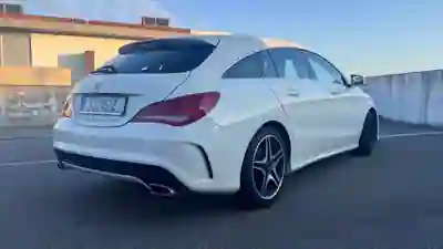 Mercedes-Benz CLA 180 2016 - 18000 EUR, 172898 km - AUTO.MOTO.pt - 172898km - foto 6 de 10