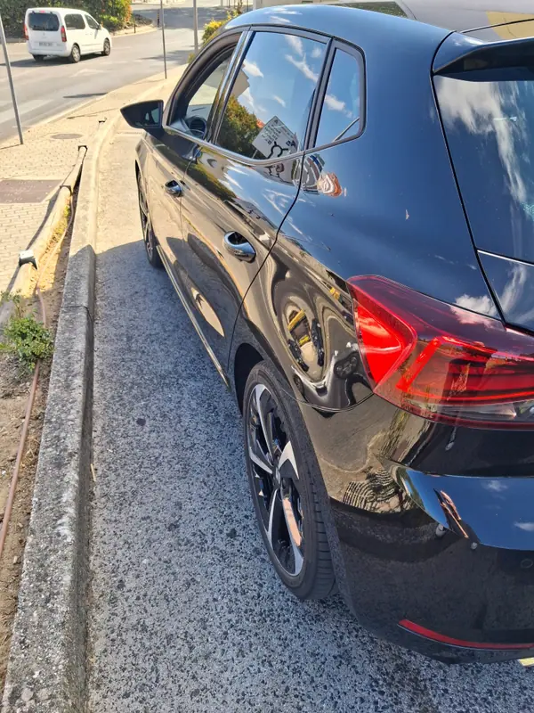 SEAT Ibiza 2023 - 17425 EUR, 5100 km - AUTO.MOTO.pt - 5100km - foto 3 de 4