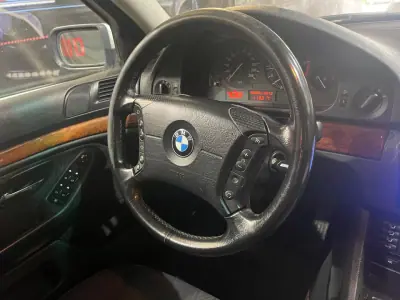 BMW 520 2001 - 3500 EUR, 359000 km - AUTO.MOTO.pt - 359000km - foto 27 de 35