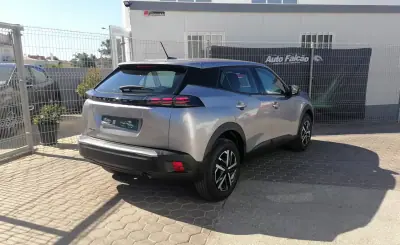 Peugeot 2008 2025 - 21900 EUR, 23898 km - AUTO.MOTO.pt - 23898km - foto 3 de 17