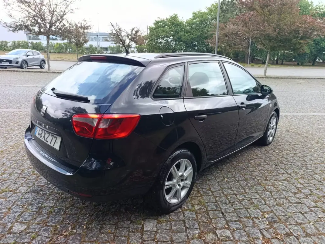 SEAT Ibiza ST 2011 - 4000 EUR, 209000 km - AUTO.MOTO.pt - 209000km - foto 4 de 12