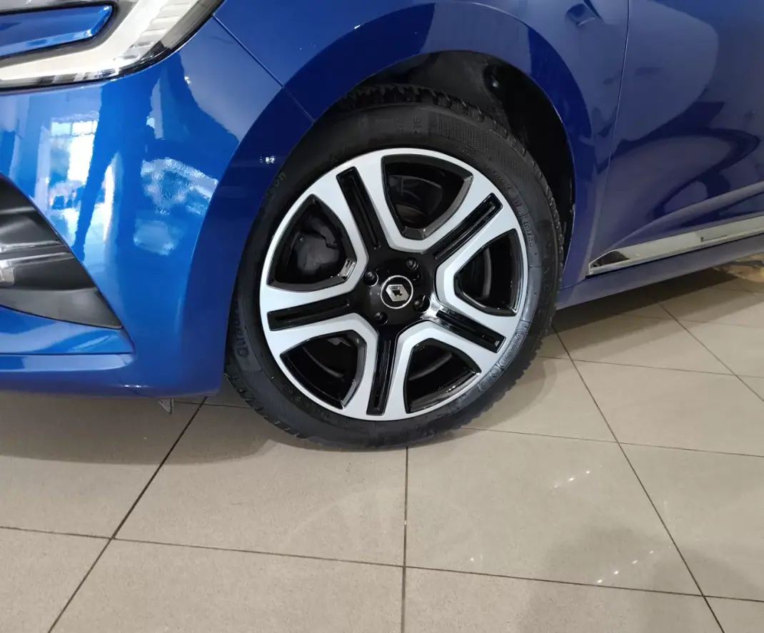 Renault Clio 2022 - 12990 EUR, 106000 km - AUTO.MOTO.pt - 106000km - foto 4 de 24