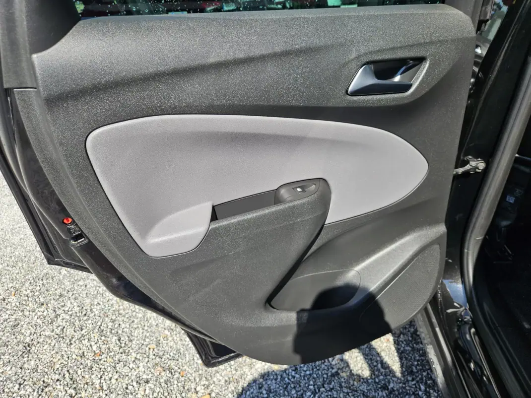 Opel Crossland X 2018 - 12800 EUR, 112200 km - 112200km - foto 30 de 45