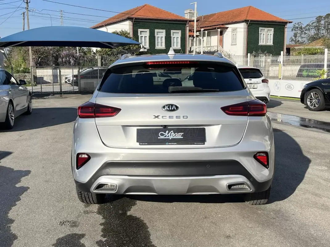 Kia XCeed 2021 - 16950 EUR, 147000 km - AUTO.MOTO.pt - 147000km - foto 6 de 33