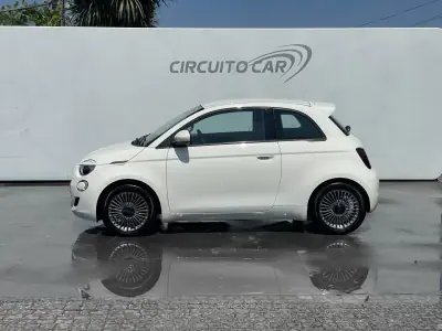 Fiat 500e 2022 - 15900 EUR, 86721 km - AUTO.MOTO.pt - 86721km - foto 2 de 35