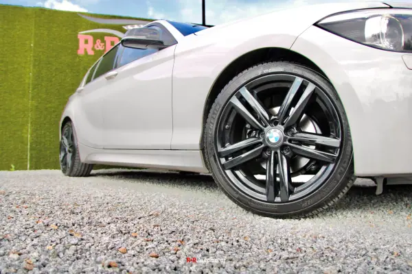 BMW 118 2014 - 16250 EUR, 165000 km - AUTO.MOTO.pt - 165000km - foto 37 de 42