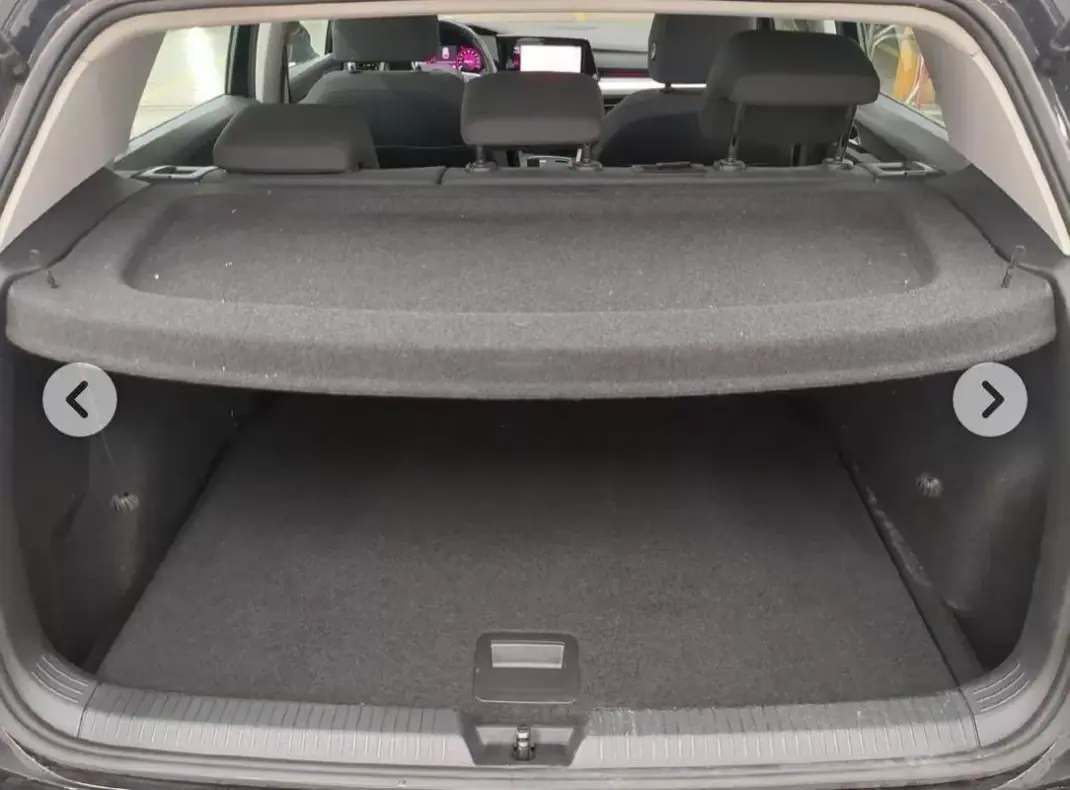 Volkswagen Golf 2022 - 27750 EUR, 130144 km - AUTO.MOTO.pt - 130144km - foto 9 de 10