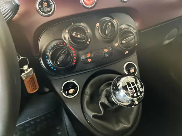 Fiat 500C 2021 - 12800 EUR, 63389 km - AUTO.MOTO.pt - 63389km - foto 19 de 24