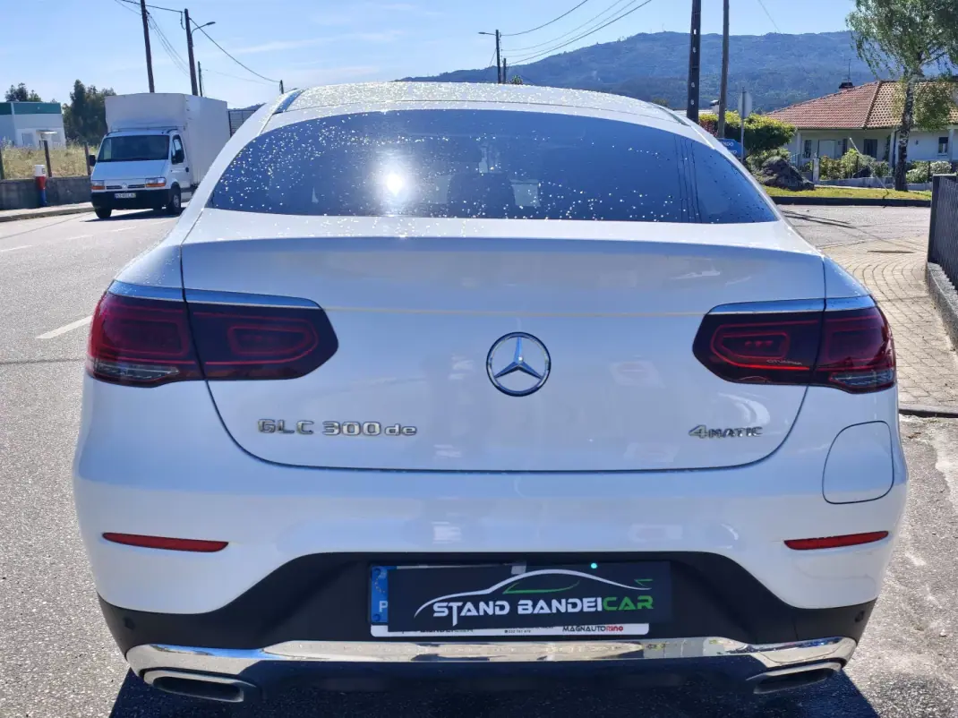 Mercedes-Benz GLC 300 2020 - 43500 EUR, 143000 km - AUTO.MOTO.pt - 143000km - foto 9 de 32