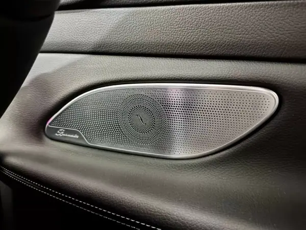 Mercedes-Benz E 220 2019 - 36750 EUR, 89000 km - AUTO.MOTO.pt - 89000km - foto 49 de 60