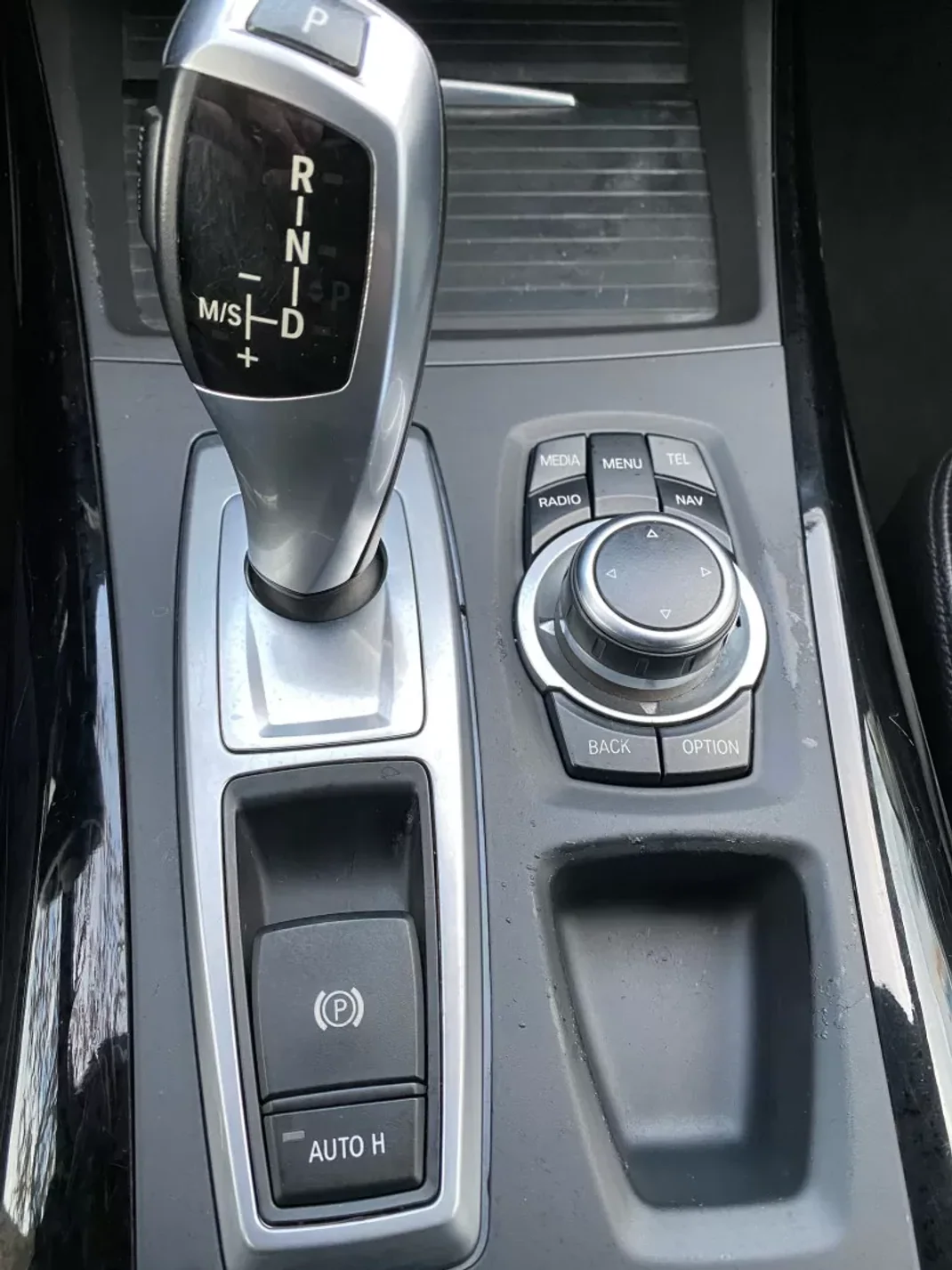 BMW X5 2013 - 23965 EUR, 239000 km - AUTO.MOTO.pt - 239000km - foto 15 de 32