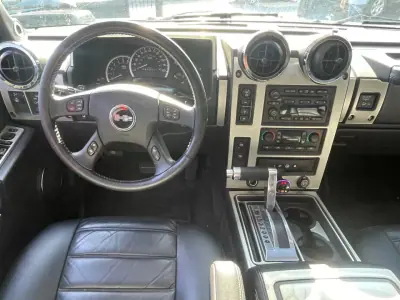 Hummer H2 2010 - 60000 EUR, 143000 km - AUTO.MOTO.pt - 143000km - foto 9 de 17