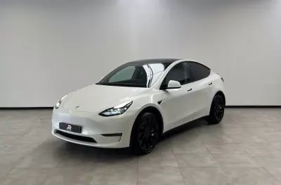 Tesla Model Y 2022 - 36500 EUR, 138000 km - foto 3 de 16