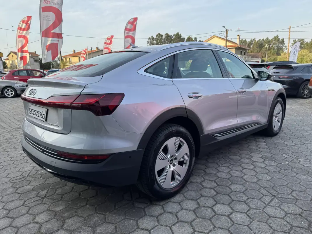 Audi e-tron Sportback 2020 - 28900 EUR, 102000 km - AUTO.MOTO.pt - 102000km - foto 7 de 54
