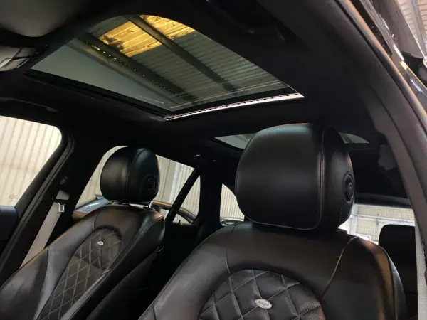 Mercedes-Benz GLC 250 2016 - 25450 EUR, 376930 km - AUTO.MOTO.pt - 376930km - foto 18 de 20