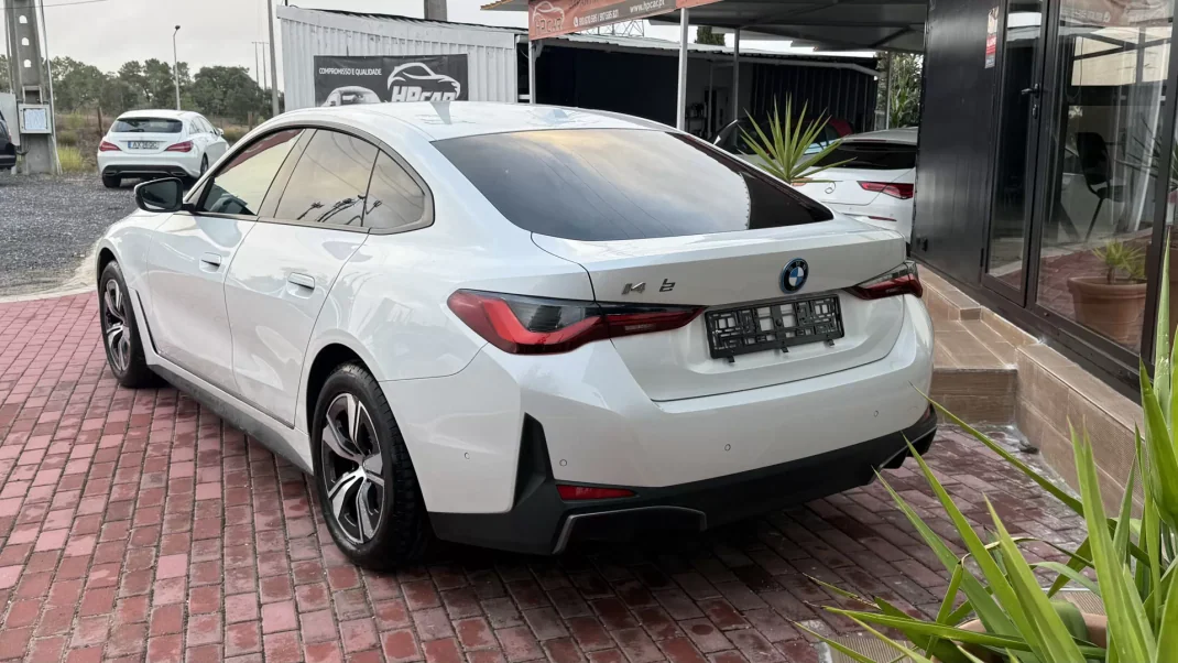 BMW i4 2022 - 1 EUR, 103000 km - AUTO.MOTO.pt - 103000km - foto 21 de 46