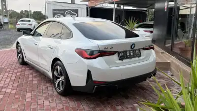 BMW i4 2022 - 1 EUR, 103000 km - AUTO.MOTO.pt - 103000km - foto 21 de 46