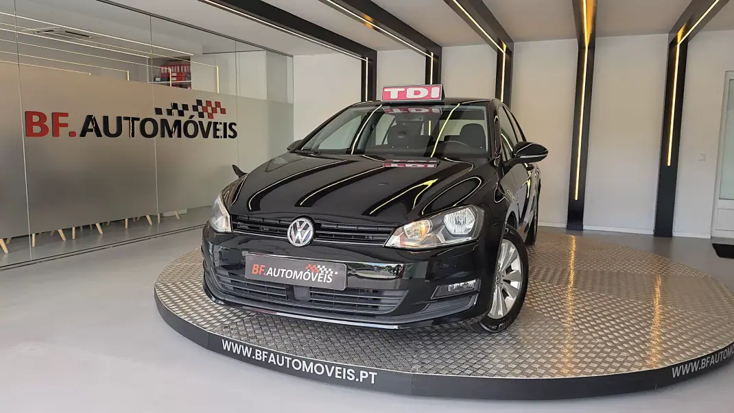 Volkswagen Golf 2013 - 7900 EUR, 207049 km - AUTO.MOTO.pt - 207049km - foto 1 de 54