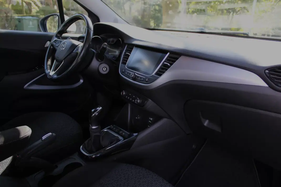 Opel Crossland X 2017 - 12500 EUR, 113439 km - AUTO.MOTO.pt - 113439km - foto 21 de 35