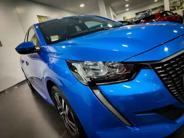 Peugeot 208 2019 - 13250 EUR, 90000 km - AUTO.MOTO.pt - 90000km - foto 11 de 60