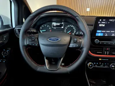 Ford Fiesta 2018 - 12500 EUR, 146800 km - AUTO.MOTO.pt - 146800km - foto 34 de 78
