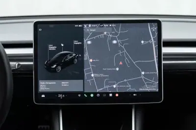 Tesla Model 3 2020 - 30950 EUR, 78000 km - AUTO.MOTO.pt - 78000km - foto 23 de 46