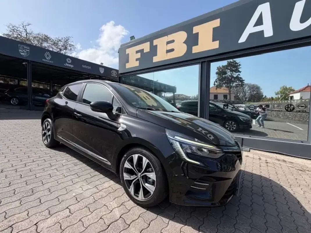 Renault Clio 2021 - 14500 EUR, 83720 km - AUTO.MOTO.pt - 83720km - foto 5 de 11