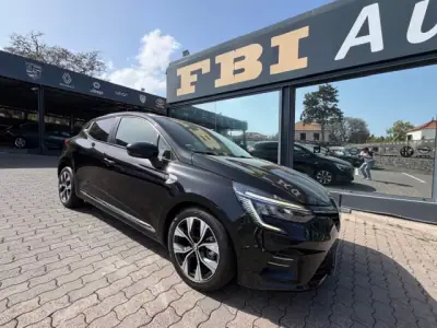 Renault Clio 2021 - 14500 EUR, 83720 km - AUTO.MOTO.pt - 83720km - foto 5 de 11