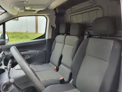 Opel COMBO 2020 - 13750 EUR, 158909 km - AUTO.MOTO.pt - 158909km - foto 10 de 16