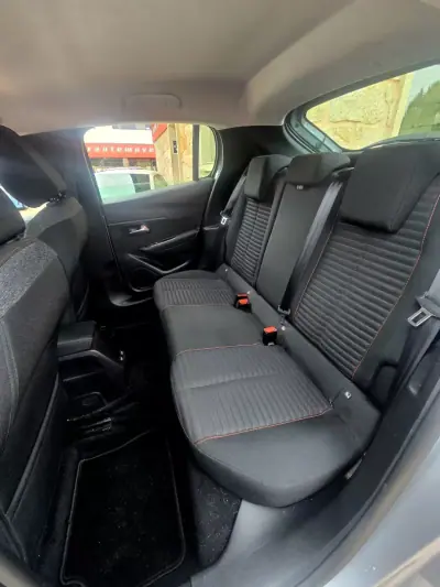 Peugeot e-208 2020 - 15750 EUR, 56000 km - AUTO.MOTO.pt - 56000km - foto 13 de 41