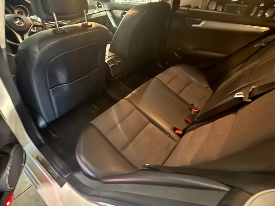 Mercedes-Benz C 220 2012 - 10990 EUR, 450000 km - AUTO.MOTO.pt - 450000km - foto 16 de 17