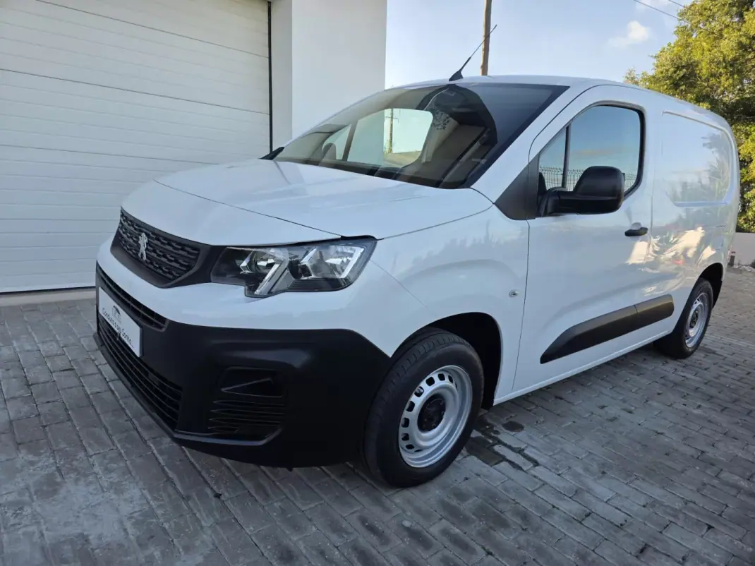 Peugeot Partner 2019 - 14900 EUR, 73560 km - AUTO.MOTO.pt - 73560km - foto 14 de 52