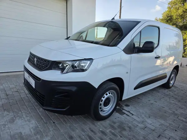 Peugeot Partner 2019 - 13990 EUR, 73560 km - AUTO.MOTO.pt - 73560km - foto 14 de 52