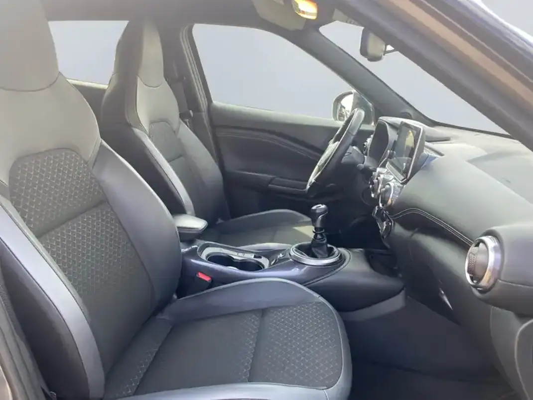 Nissan Juke 2023 - 17900 EUR, 81920 km - AUTO.MOTO.pt - 81920km - foto 12 de 18