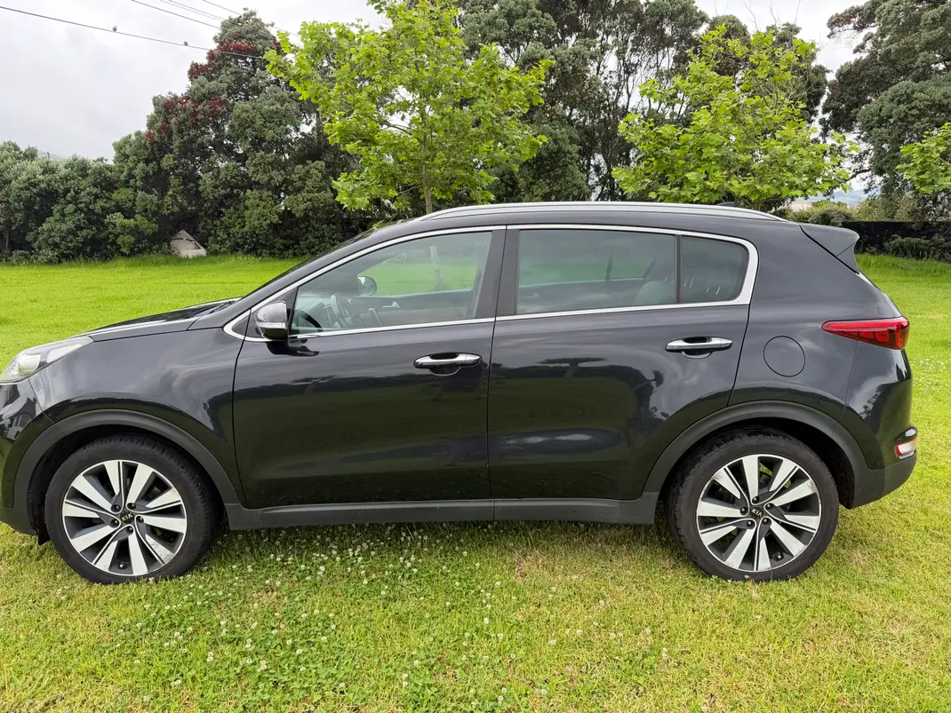 Kia Sportage 2016 - 14500 EUR, 113500 km - AUTO.MOTO.pt - 113500km - foto 10 de 12