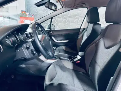 Peugeot 308 2012 - 6450 EUR, 226882 km - AUTO.MOTO.pt - 226882km - foto 19 de 20