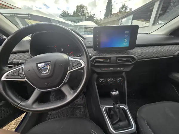 Dacia Sandero 2022 - 14950 EUR, 71700 km - AUTO.MOTO.pt - 71700km - foto 4 de 6
