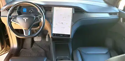 Tesla Model X 2019 - 59990 EUR, 179000 km - AUTO.MOTO.pt - 179000km - foto 14 de 61
