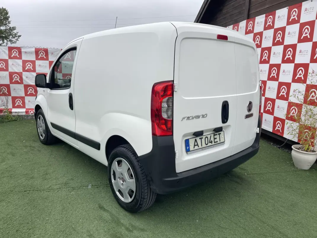 Fiat 2022 - 10990 EUR, 221557 km - AUTO.MOTO.pt - 221557km - foto 4 de 22