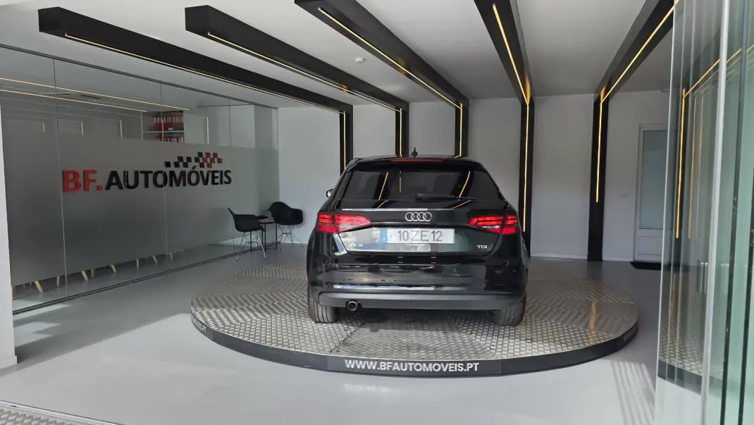 Audi A3 Sportback 2016 - 11900 EUR, 253264 km - AUTO.MOTO.pt - 253264km - foto 16 de 55