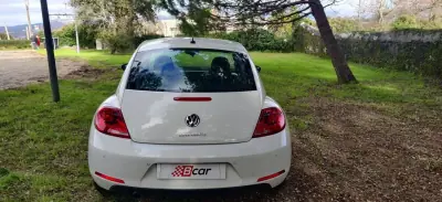 Volkswagen New Beetle 2015 - 14950 EUR, 156200 km - AUTO.MOTO.pt - 156200km - foto 11 de 39