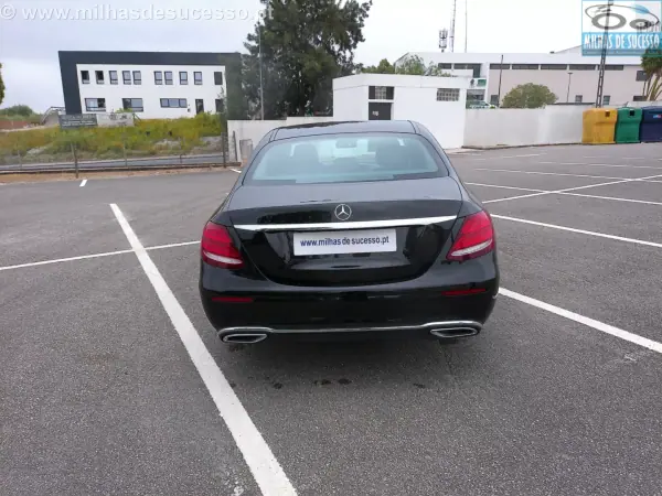 Mercedes-Benz E 220 2017 - 24500 EUR, 181000 km - AUTO.MOTO.pt - 181000km - foto 15 de 20