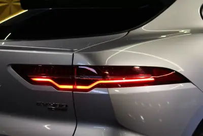 Jaguar I-Pace 2020 - 22900 EUR, 140680 km - AUTO.MOTO.pt - 140680km - foto 7 de 25