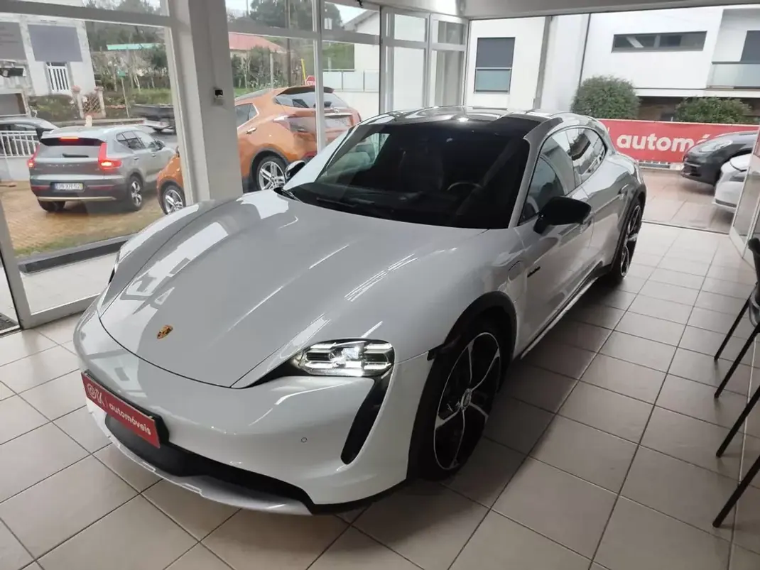 Porsche Taycan Cross Turismo 2022 - 65750 EUR, 55800 km - AUTO.MOTO.pt - 55800km - foto 6 de 40