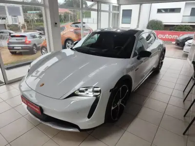 Porsche Taycan Cross Turismo 2022 - 65750 EUR, 55800 km - AUTO.MOTO.pt - 55800km - foto 6 de 40