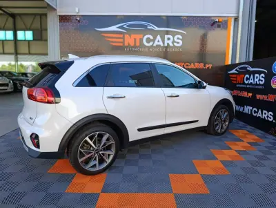 Kia Niro 2022 — photo 2 of 23