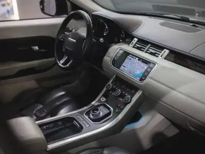 Land Rover Range Rover Evoque 2014 - 19990 EUR, 185000 km - AUTO.MOTO.pt - 185000km - foto 19 de 27